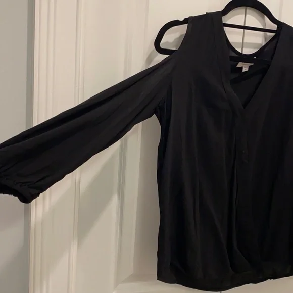 Velvet by graham and Spencer black blouse- cut out shoulder - Picture 3 of 5